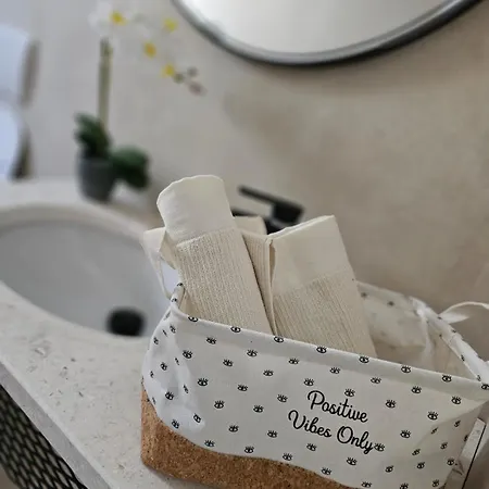 Elegant Apartament *
